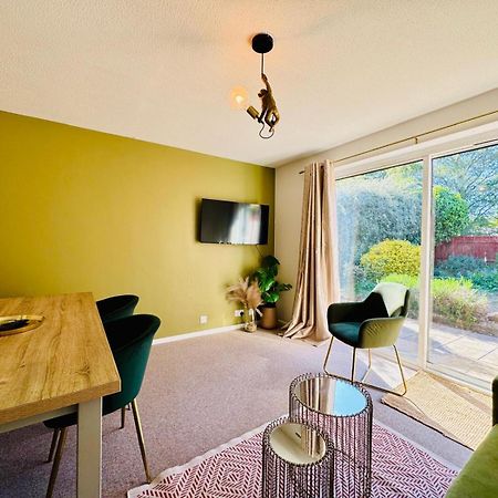 2 Bed House, Sleeps 6, Dog Friendly, Close To A14 M11, With Garden & Parking Long Stay Work Contractor Leisure, Jade CBG Exterior photo